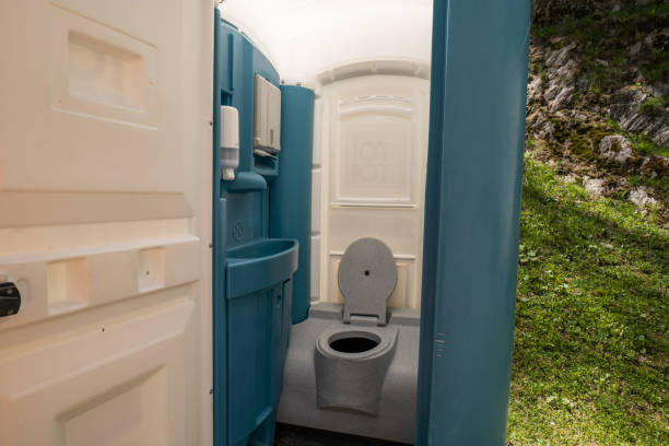 Best Portable restroom trailer rental  in Blacklick Estates, OH